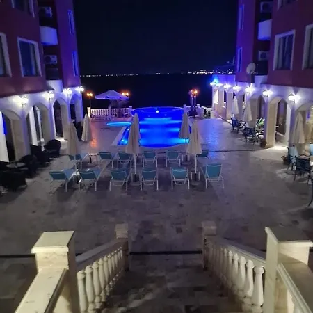 Апартамент 5 Stars In Rich Complex