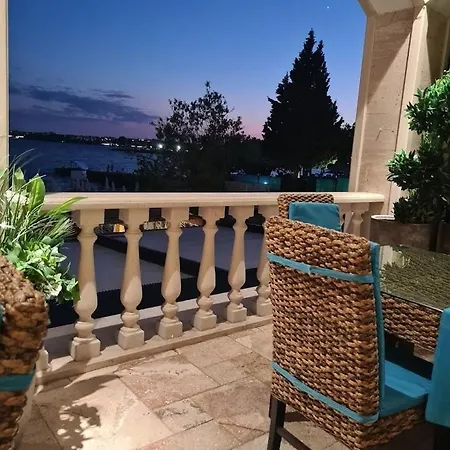 5 Stars In Rich Complex Апартамент *